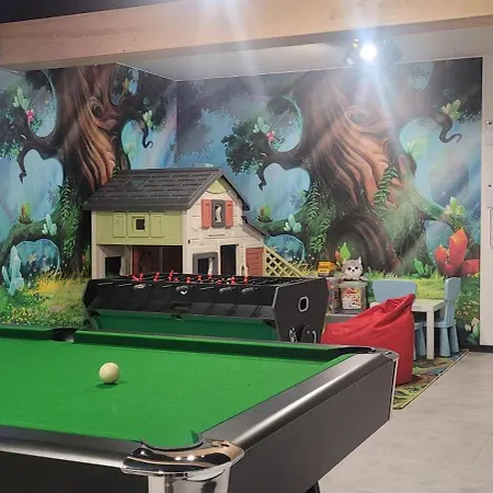 Zdrojowy Gosciniec - *